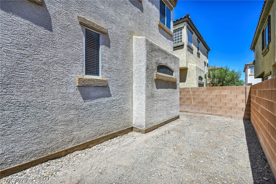 723 Emerald Idol Place Property Photo 24