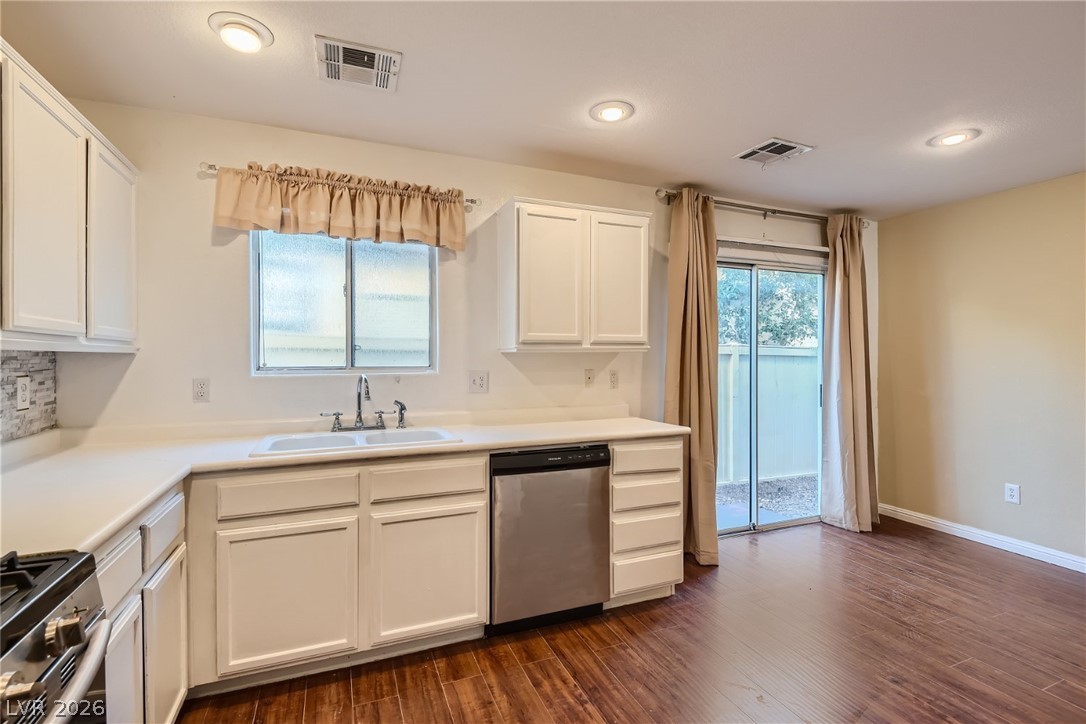 9379 Malaya Garnet Court Property Photo 12