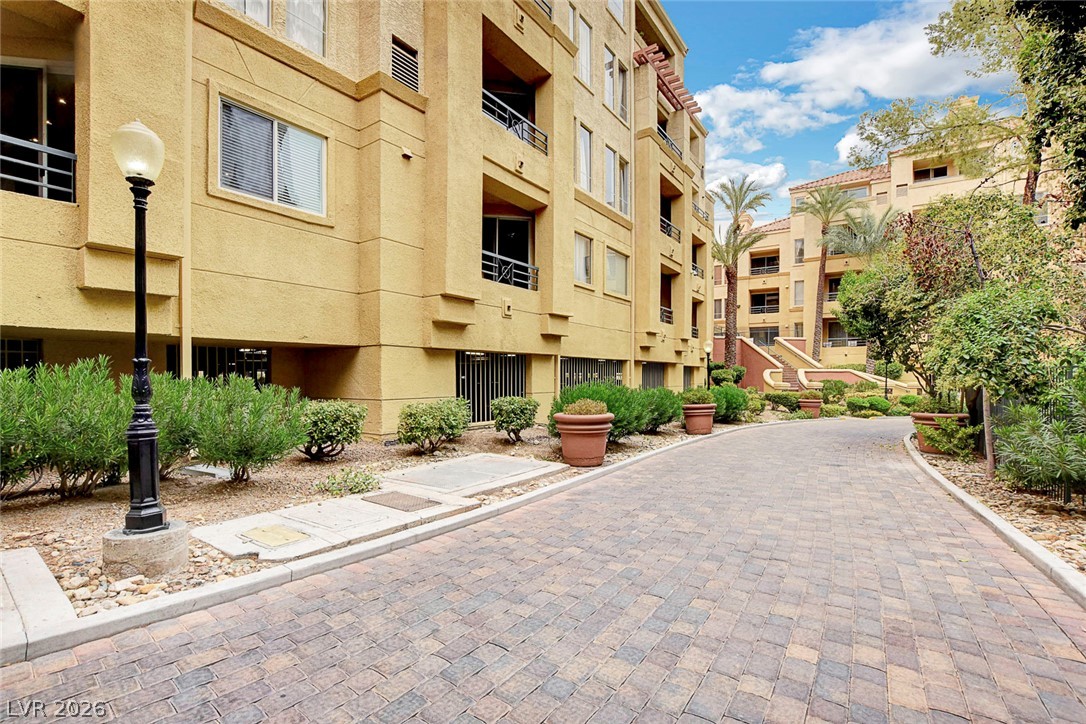 230 East Flamingo Road 106 Property Photo 31