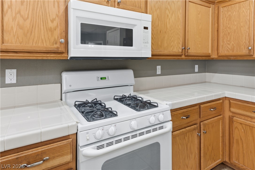 9362 Boulder Opal Avenue Property Photo 17