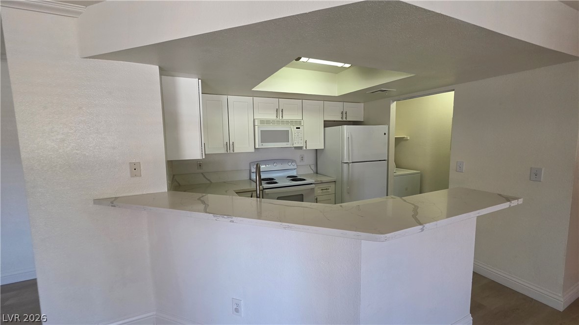 8600 Charleston Boulevard 2124 Property Photo 6