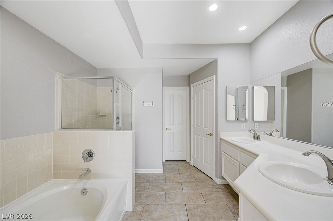 933 Bannockburn Street Property Photo 28