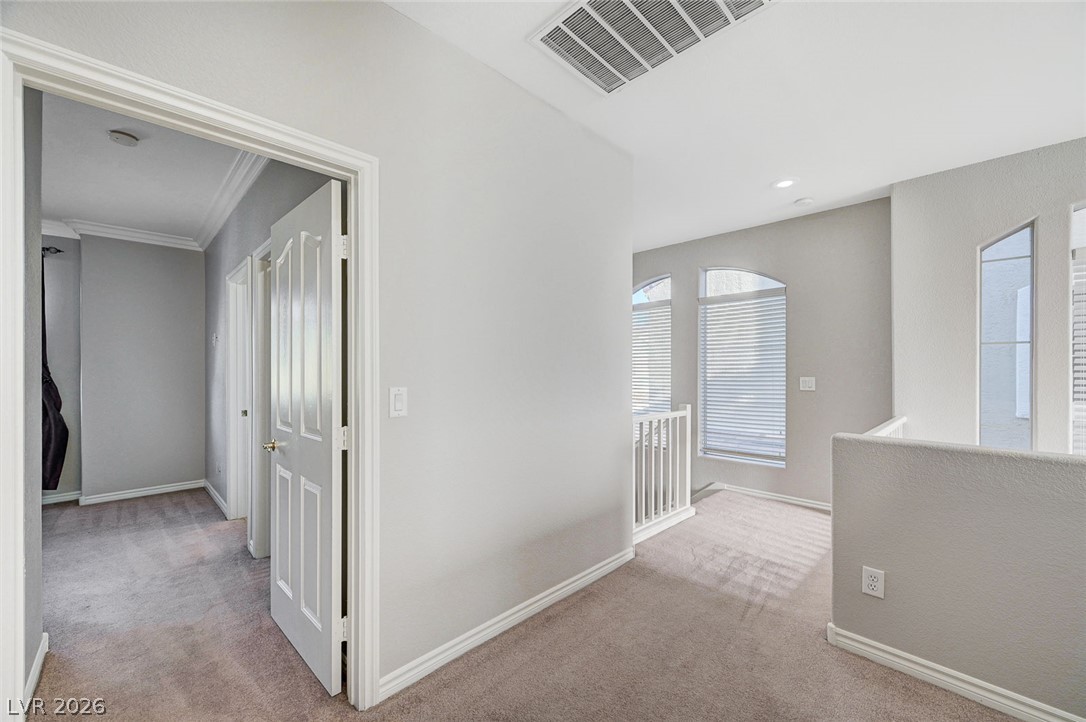 933 Bannockburn Street Property Photo 33