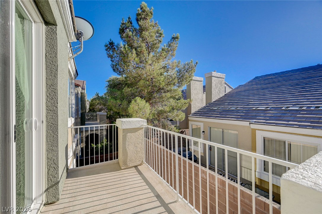 933 Bannockburn Street Property Photo 44