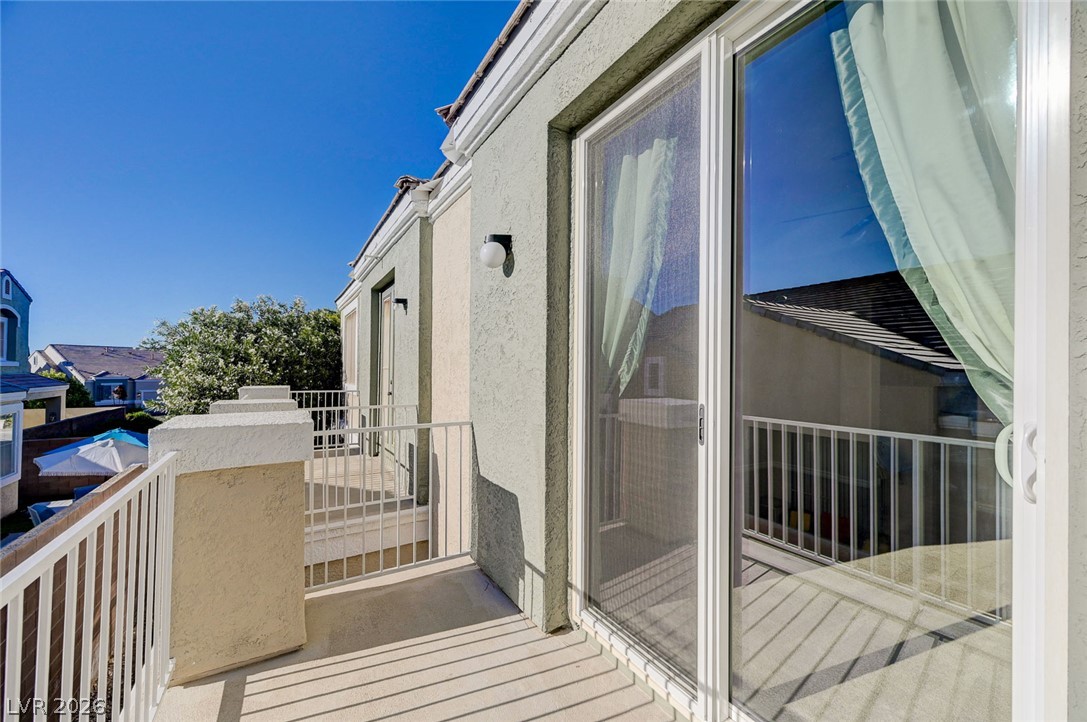933 Bannockburn Street Property Photo 46