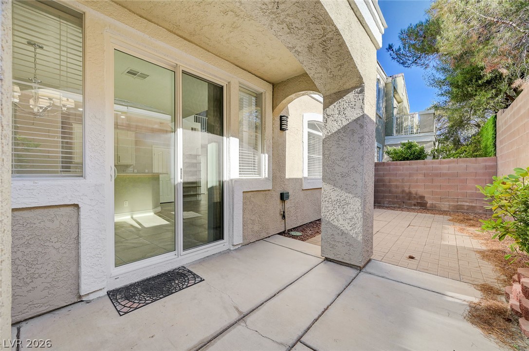 933 Bannockburn Street Property Photo 49