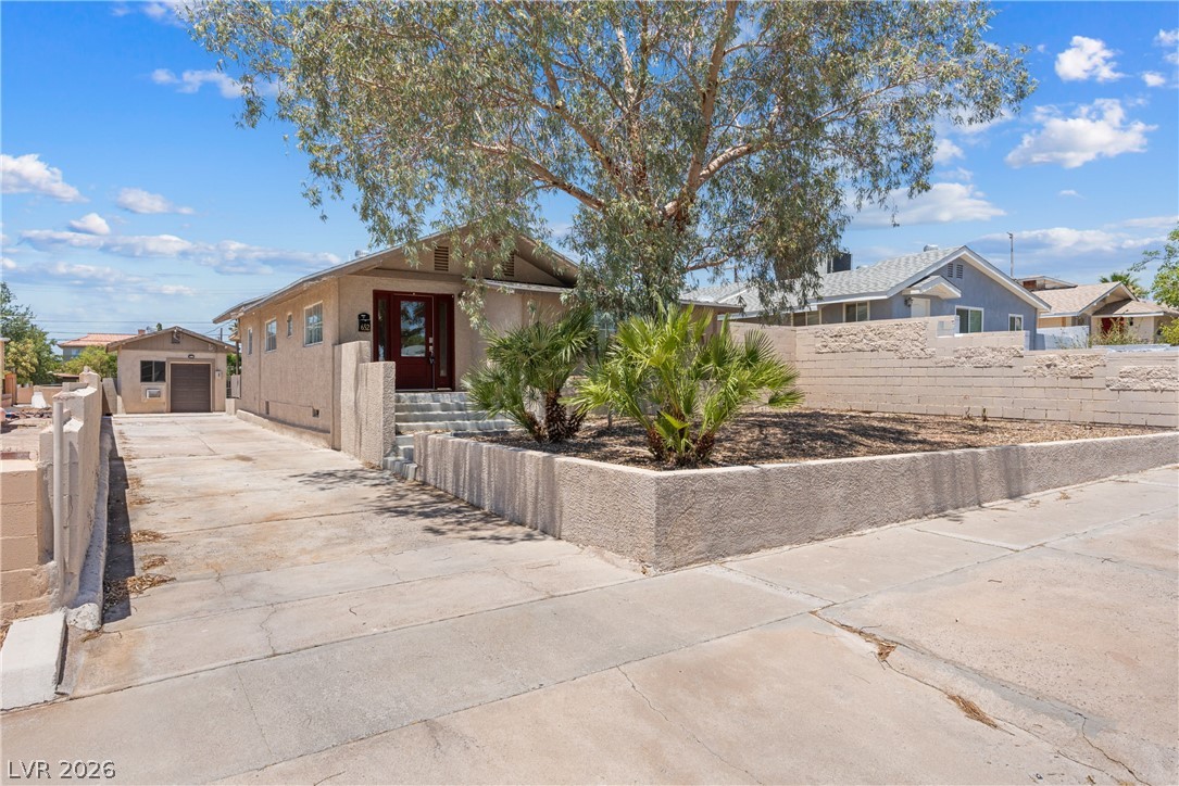 652 C Property Photo 1