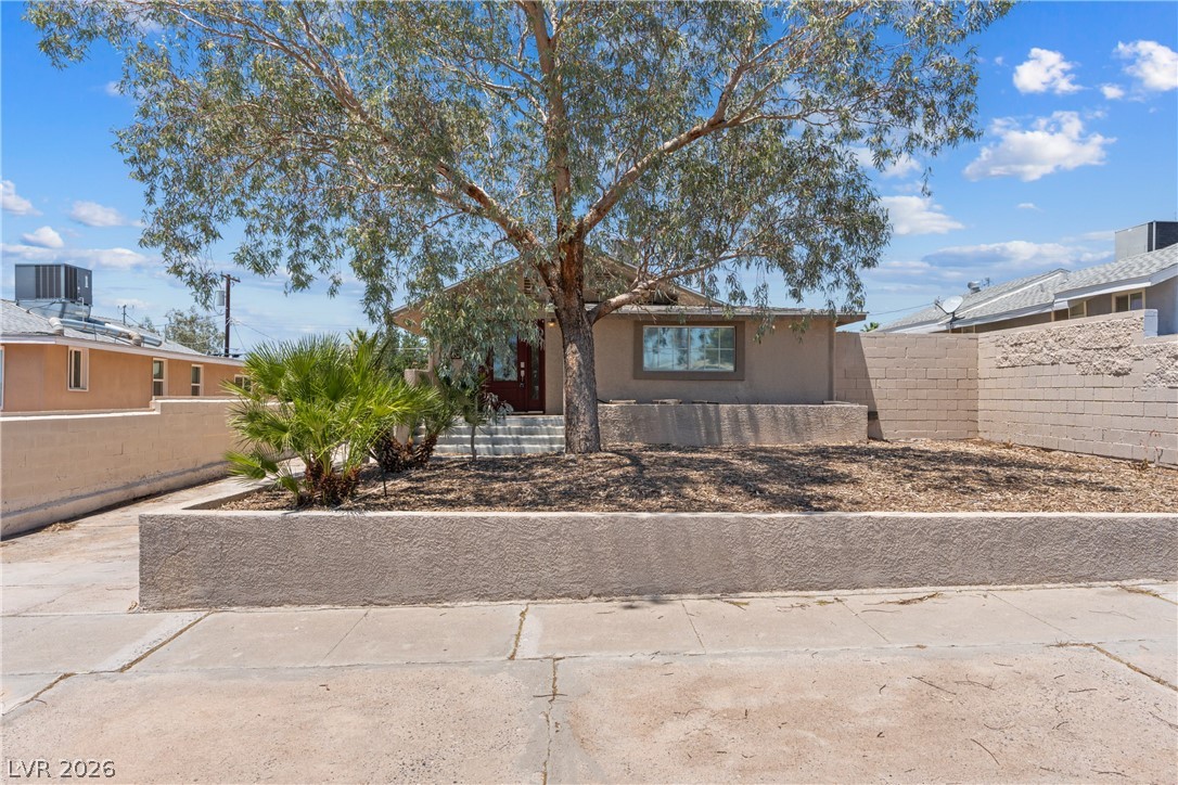 652 C Property Photo 2