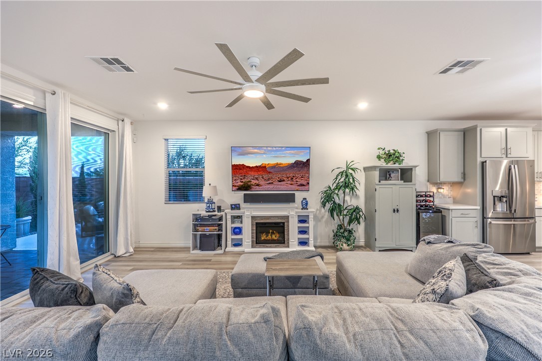 10090 Desert Azure Street Property Photo 15
