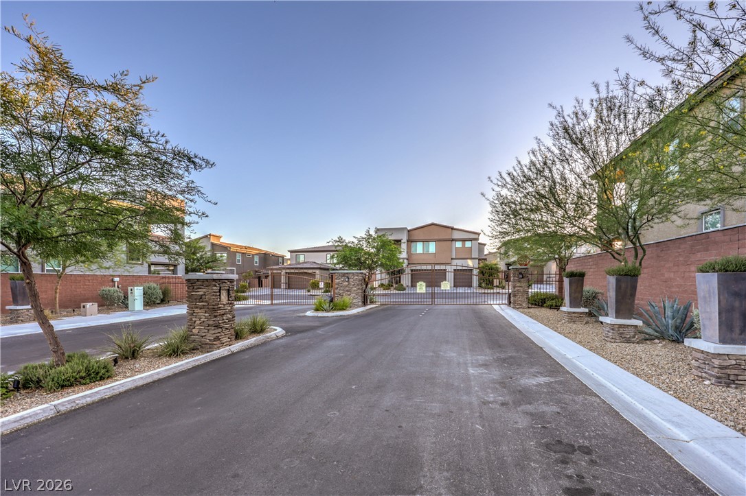 10090 Desert Azure Street Property Photo 37
