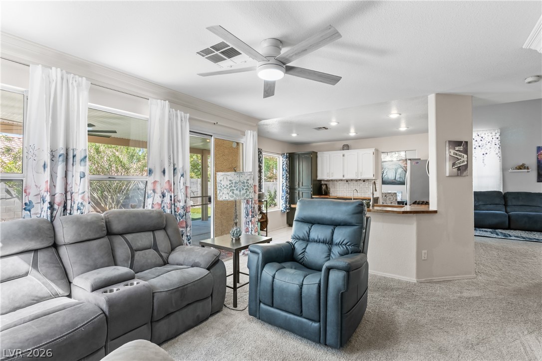 2444 Avenida Flores Property Photo 12