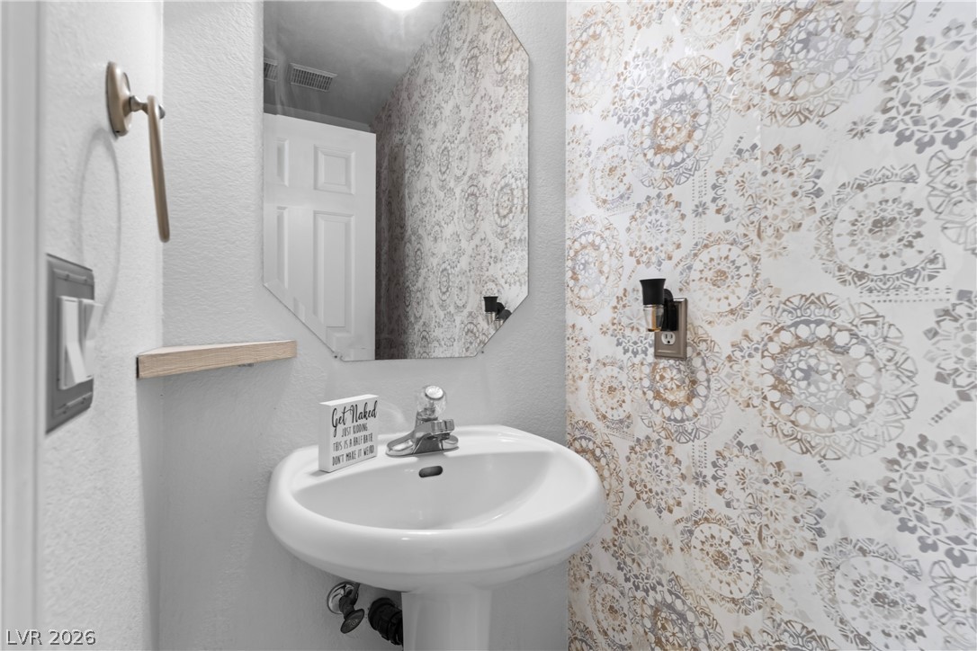 2444 Avenida Flores Property Photo 14