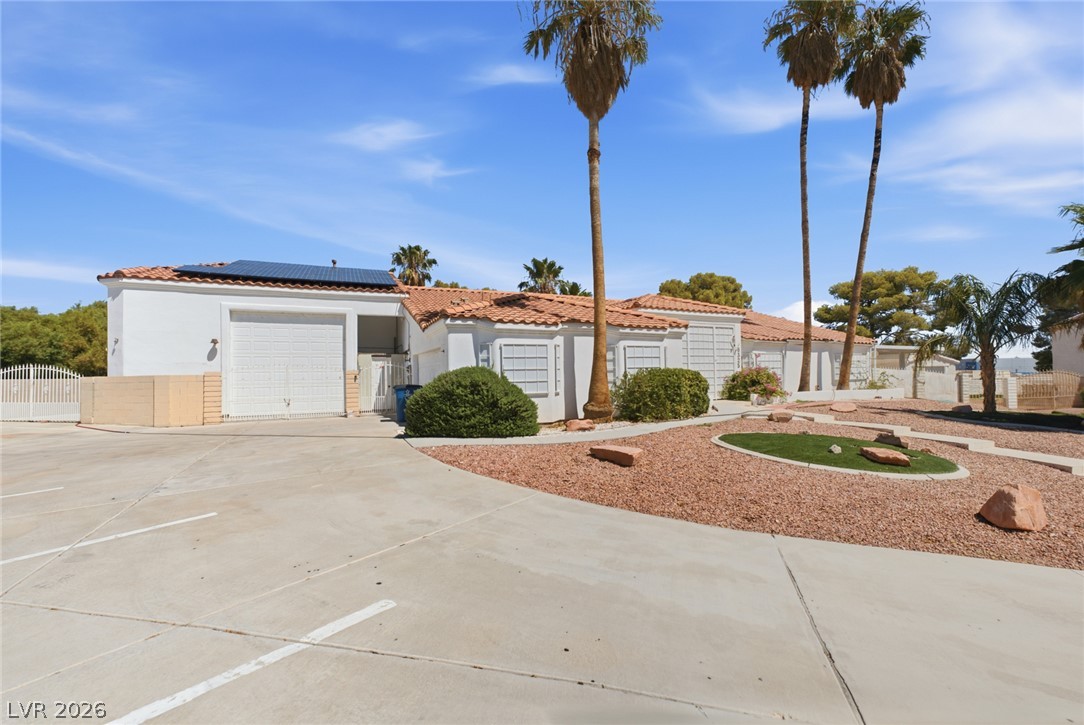 6325 Woodstock Court Property Photo 2