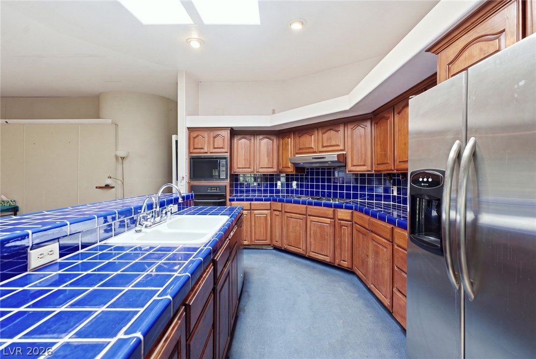 6325 Woodstock Court Property Photo 17