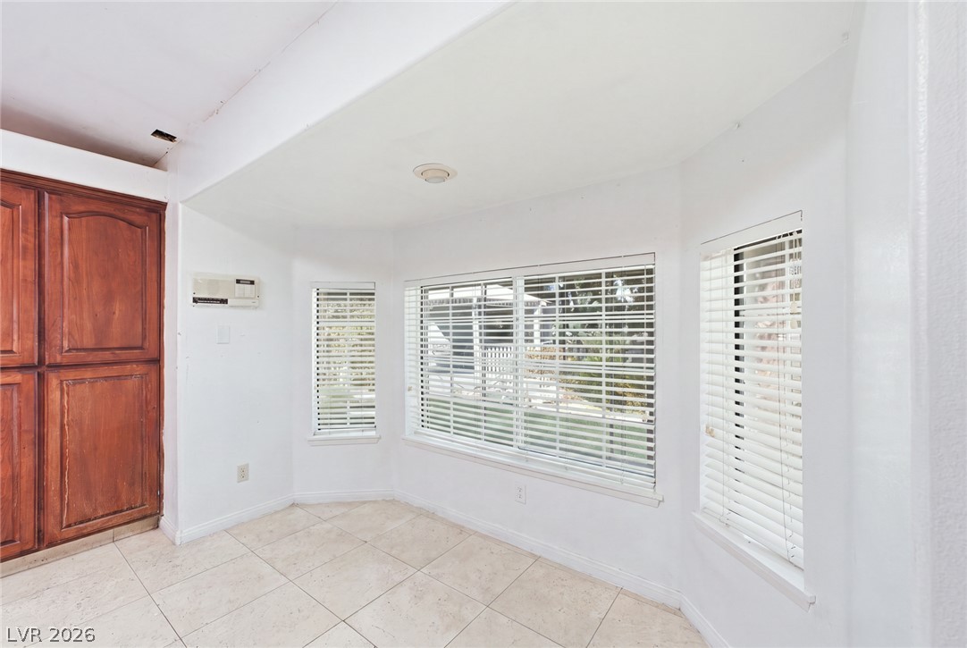 6325 Woodstock Court Property Photo 21