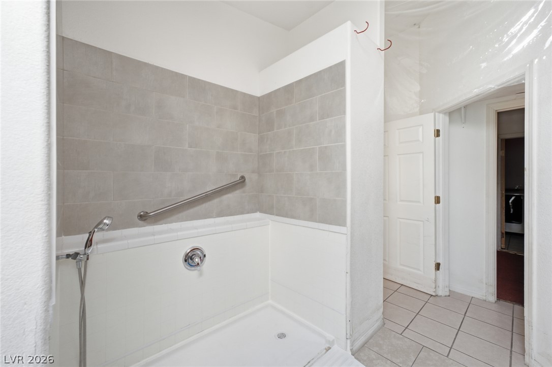 6325 Woodstock Court Property Photo 27