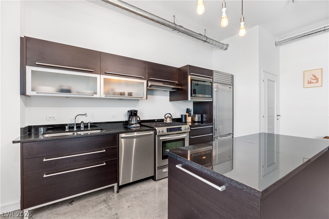 200 Hoover Avenue 1201 Property Photo 6