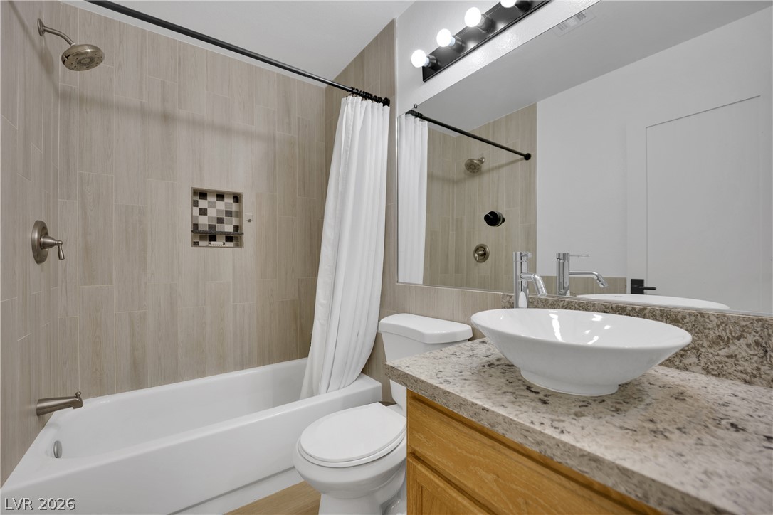 6071 Wild Berry Drive Property Photo 9
