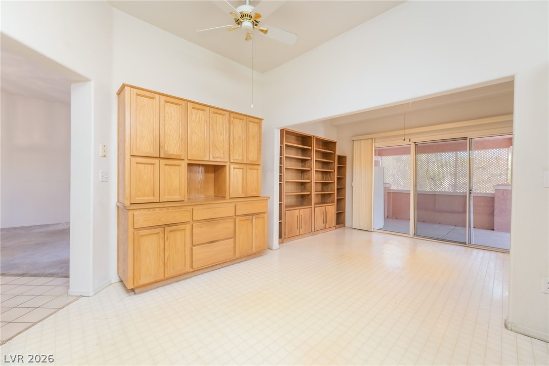 10300 Sawmill Avenue Property Photo 4