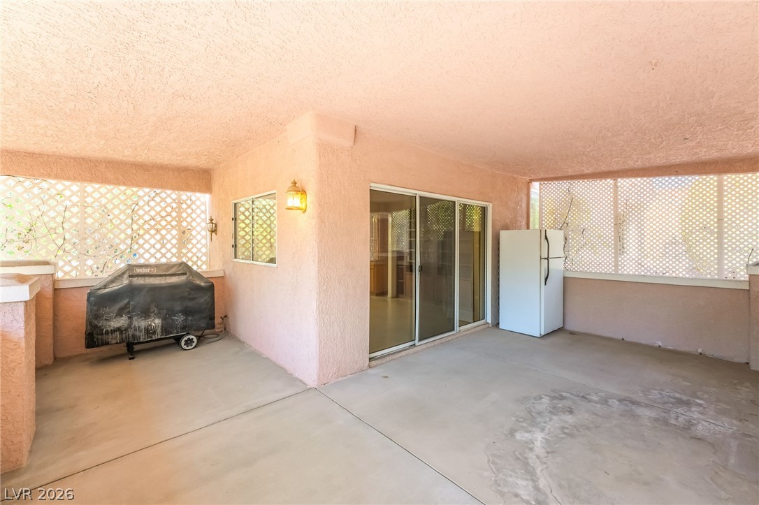 10300 Sawmill Avenue Property Photo 13
