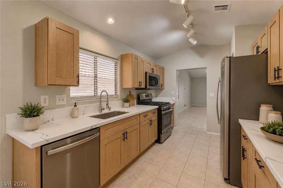 1253 Taramar Street Property Photo 2