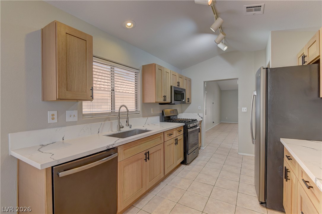 1253 Taramar Street Property Photo 12