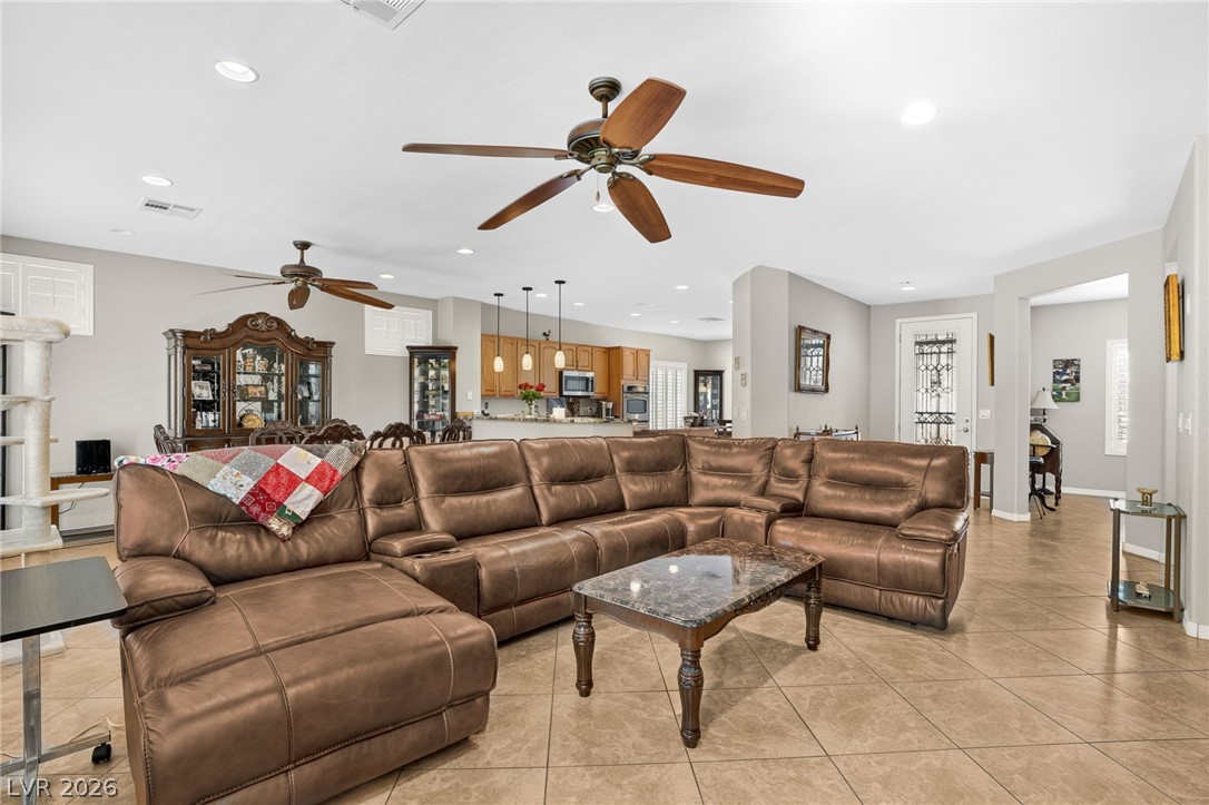 2517 Black River Falls Drive Property Photo 9