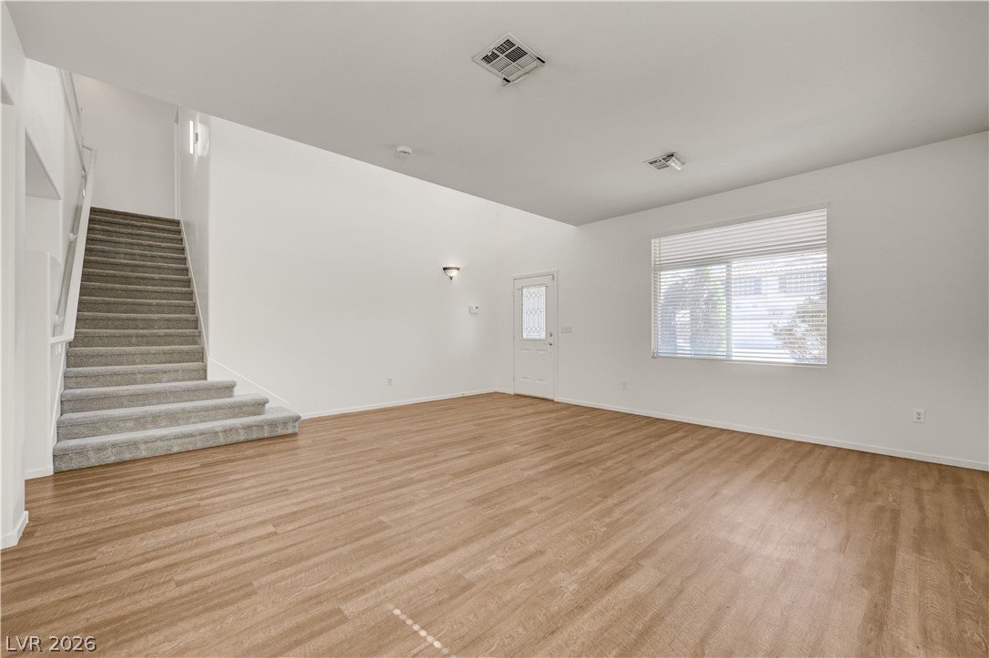 6572 Plum Orchard Circle Property Photo 7