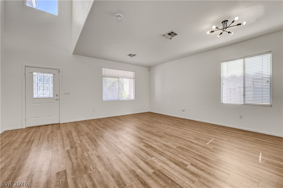 6572 Plum Orchard Circle Property Photo 8