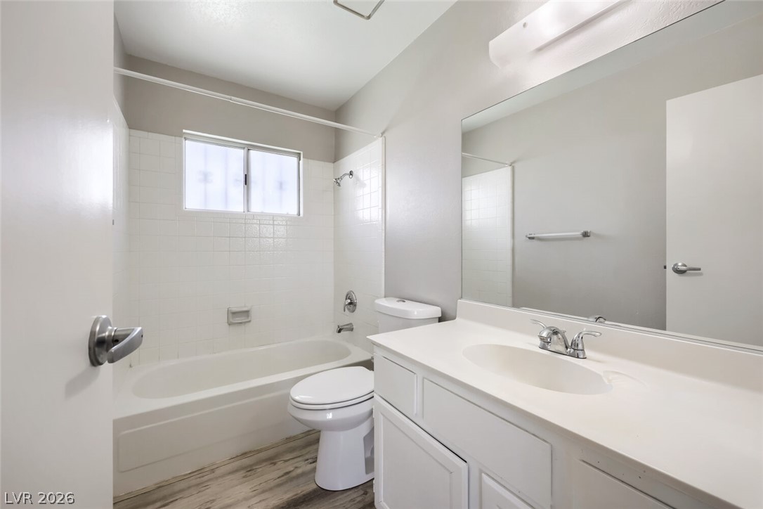 533 East Rolly Street Property Photo 28