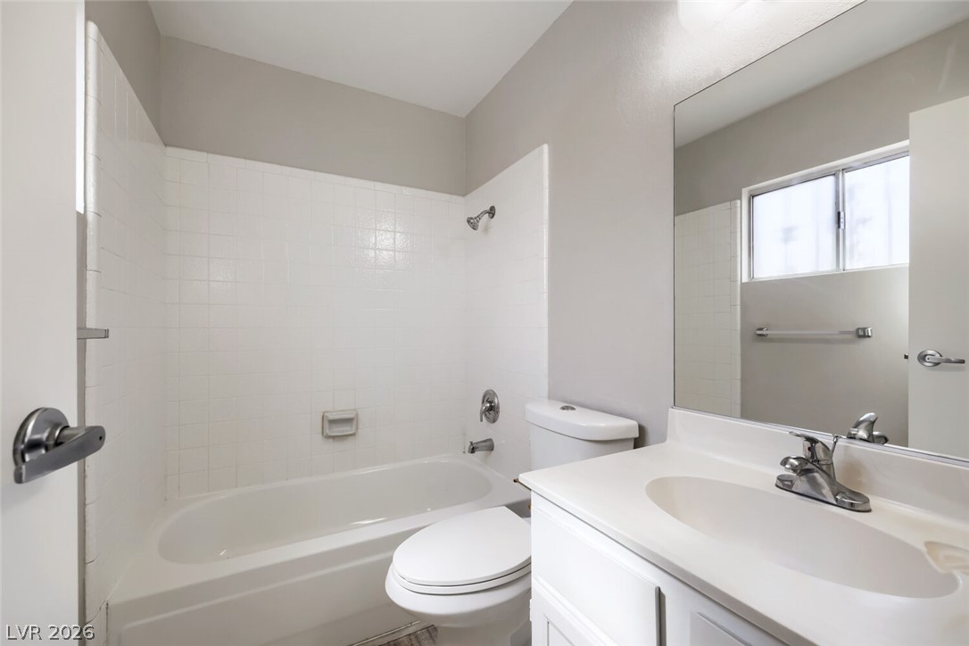 533 East Rolly Street Property Photo 29