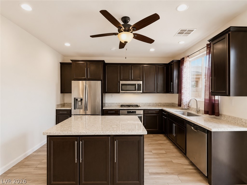 386 Espressivo Street Property Photo 16