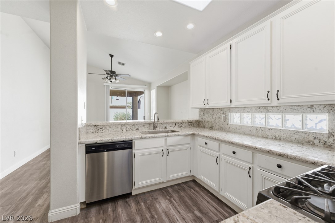 742 Canfield Point Avenue Property Photo 17