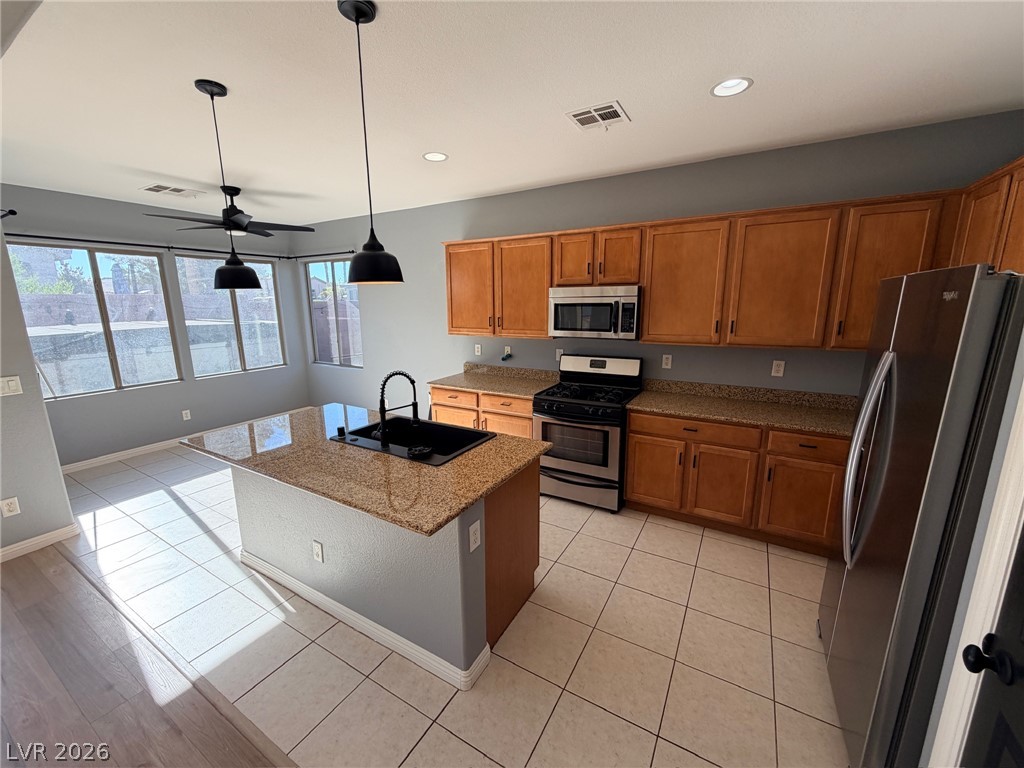 8137 Slate Falls Street Property Photo 7