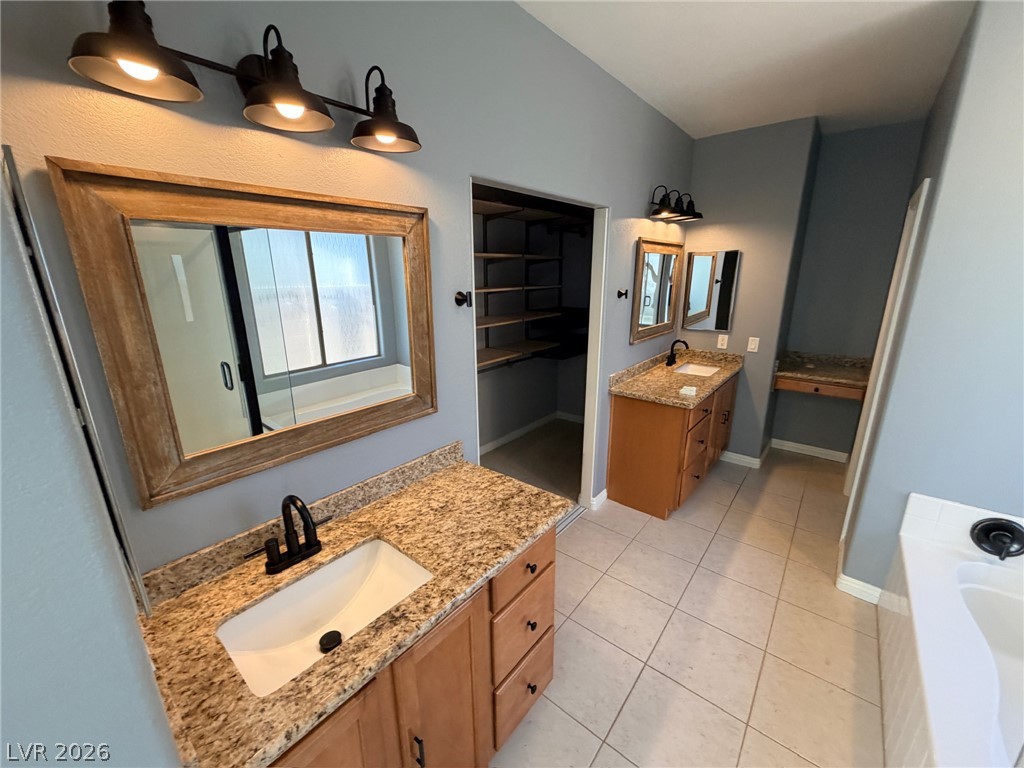 8137 Slate Falls Street Property Photo 15