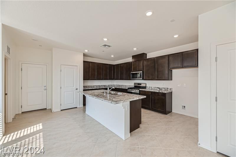 2777 Abrantes Place Property Photo 12
