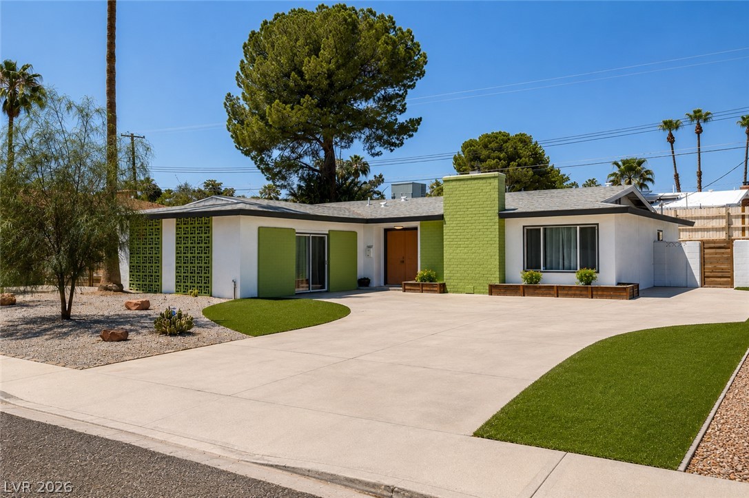 1662 Sombrero Drive Property Photo 1