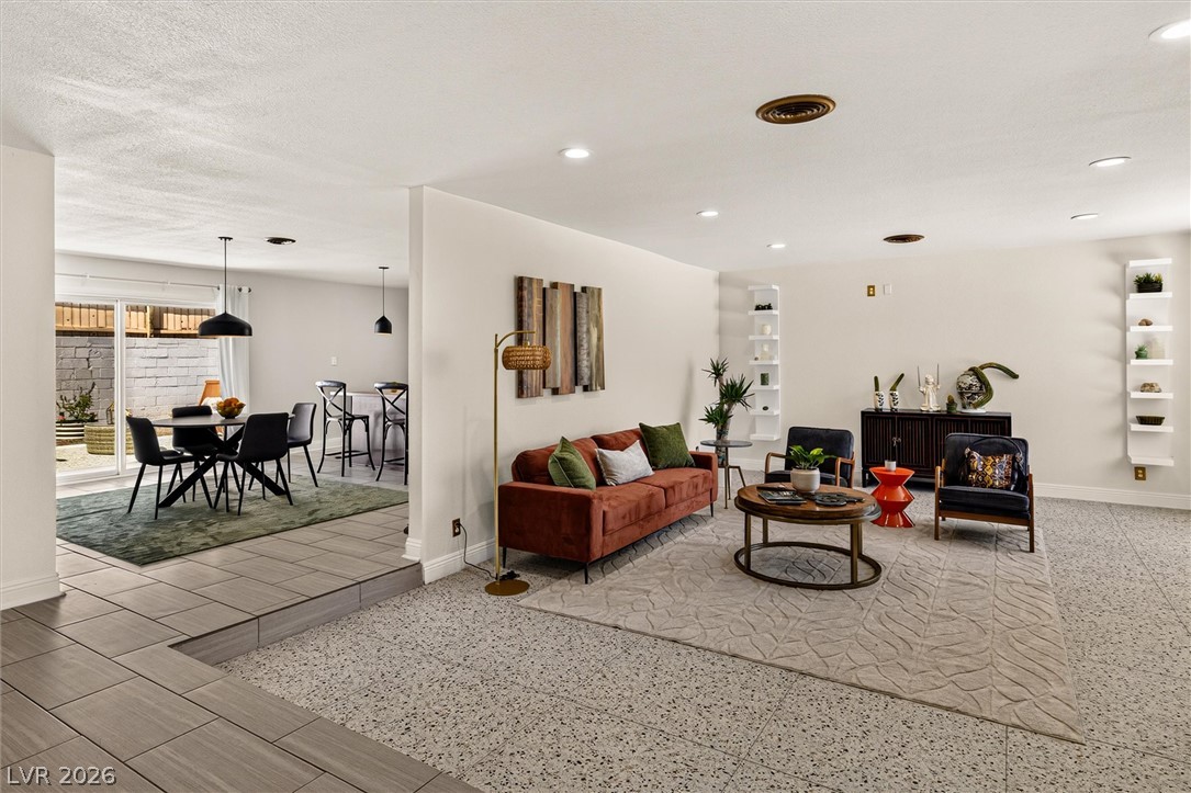 1662 Sombrero Drive Property Photo 3