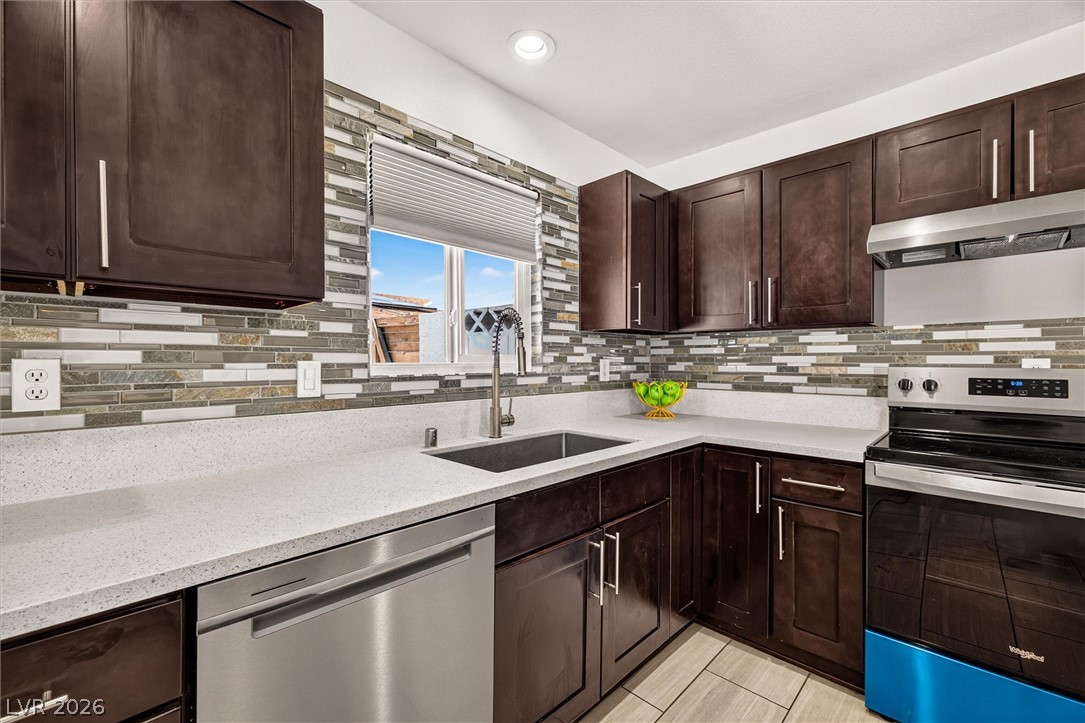 1662 Sombrero Drive Property Photo 15