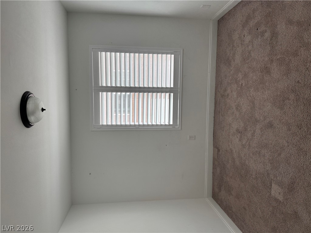 5961 Aurora Gold Avenue Property Photo 8