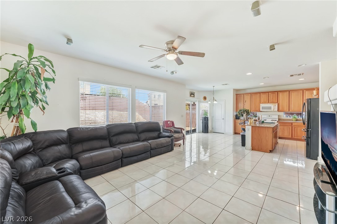 954 Tropic Wind Avenue Property Photo 6