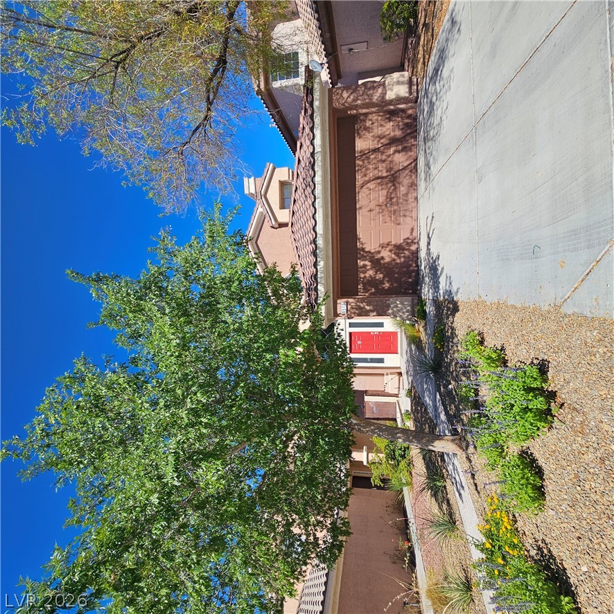 1513 Calle Montery Street Property Photo 1