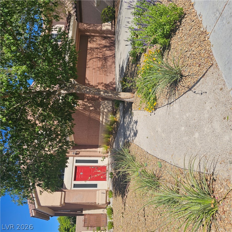 1513 Calle Montery Street Property Photo 2