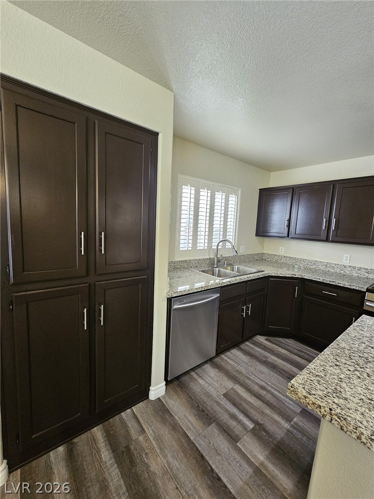 1513 Calle Montery Street Property Photo 10