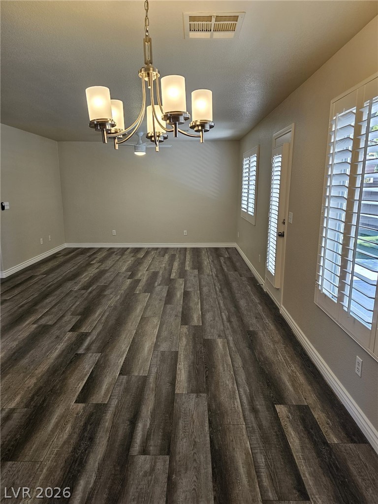 1513 Calle Montery Street Property Photo 12