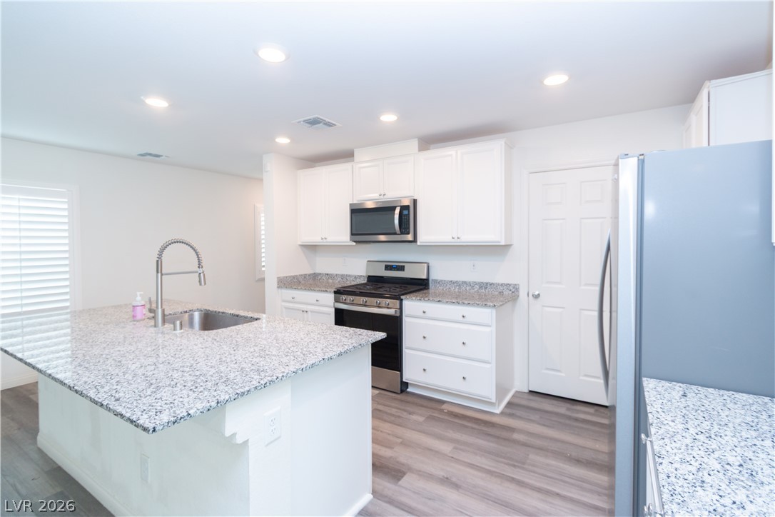 9769 Cannington Cliffs Avenue Property Photo 8