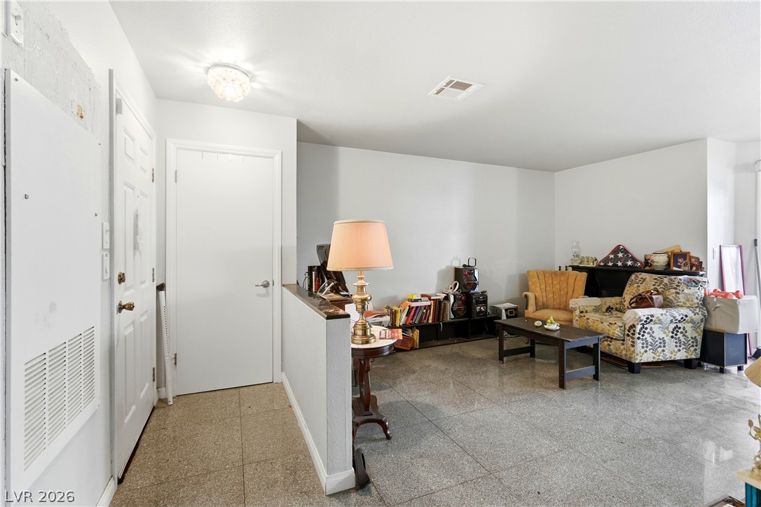 3150 Soft Breezes Dr 1205 Property Photo 8