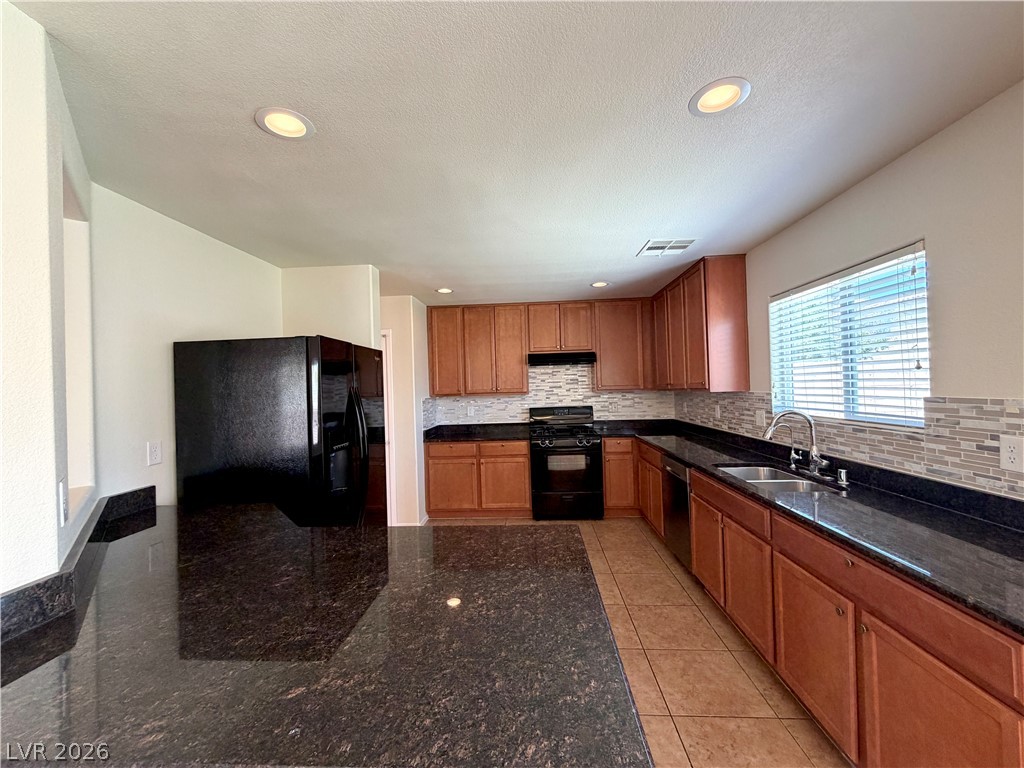 4808 Diamond Estates Court Property Photo 12