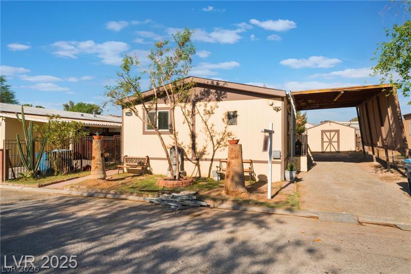 1943 Quintearo Property Photo 1