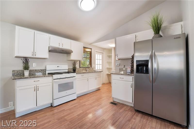 1943 Quintearo Property Photo 10